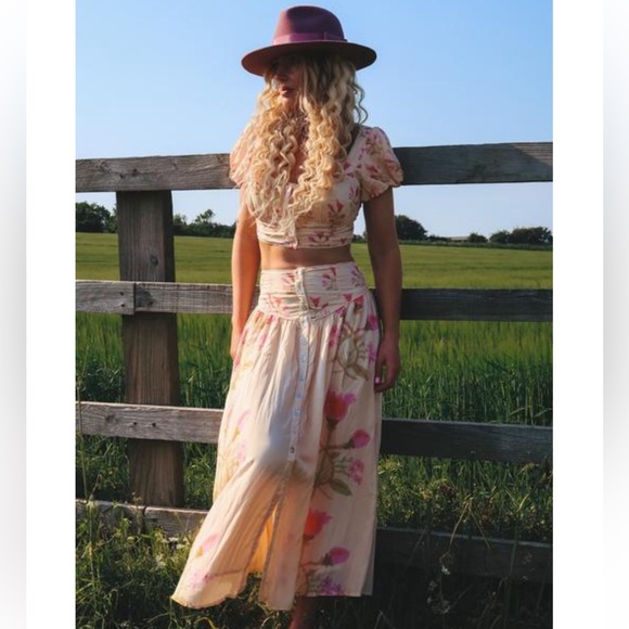 Beautiful Free People set - Picture 2 of 5